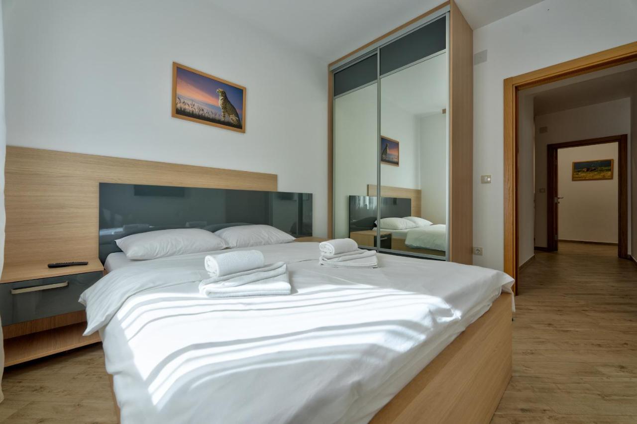 Lovac Apartmani ซลาตีบอร์ ภายนอก รูปภาพ