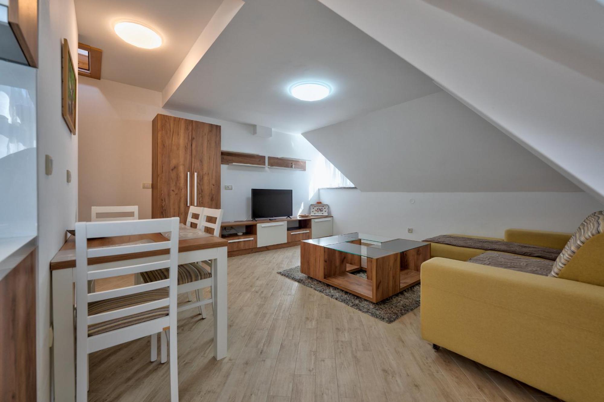 Lovac Apartmani ซลาตีบอร์ ห้อง รูปภาพ