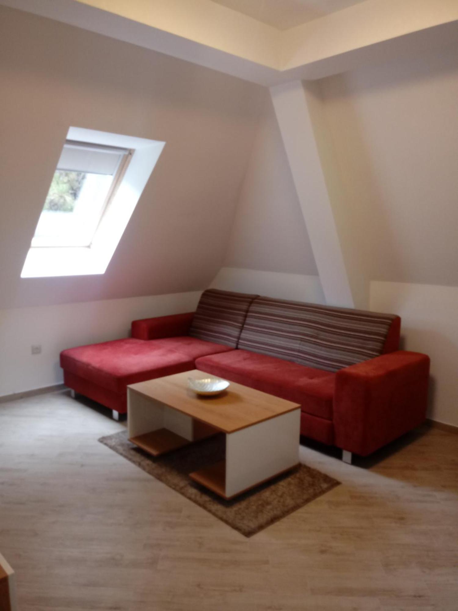 Lovac Apartmani ซลาตีบอร์ ภายนอก รูปภาพ