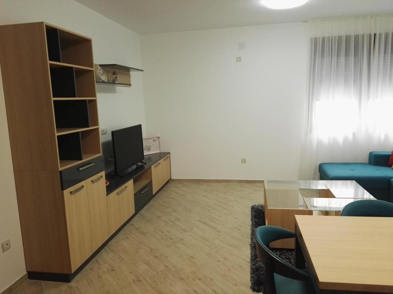 Lovac Apartmani ซลาตีบอร์ ภายนอก รูปภาพ